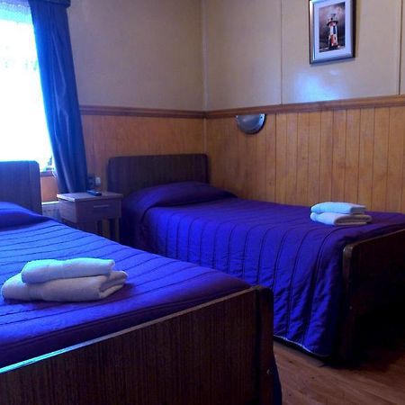Hostal Victoria Punta Arenas Esterno foto