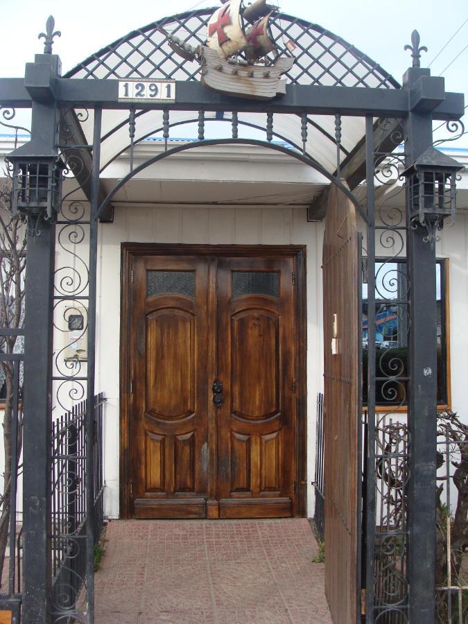 Hostal Victoria Punta Arenas Esterno foto